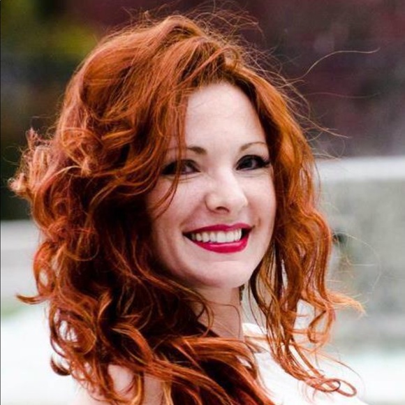 Meet your Posher, Alexandra - Picture 1 of 1